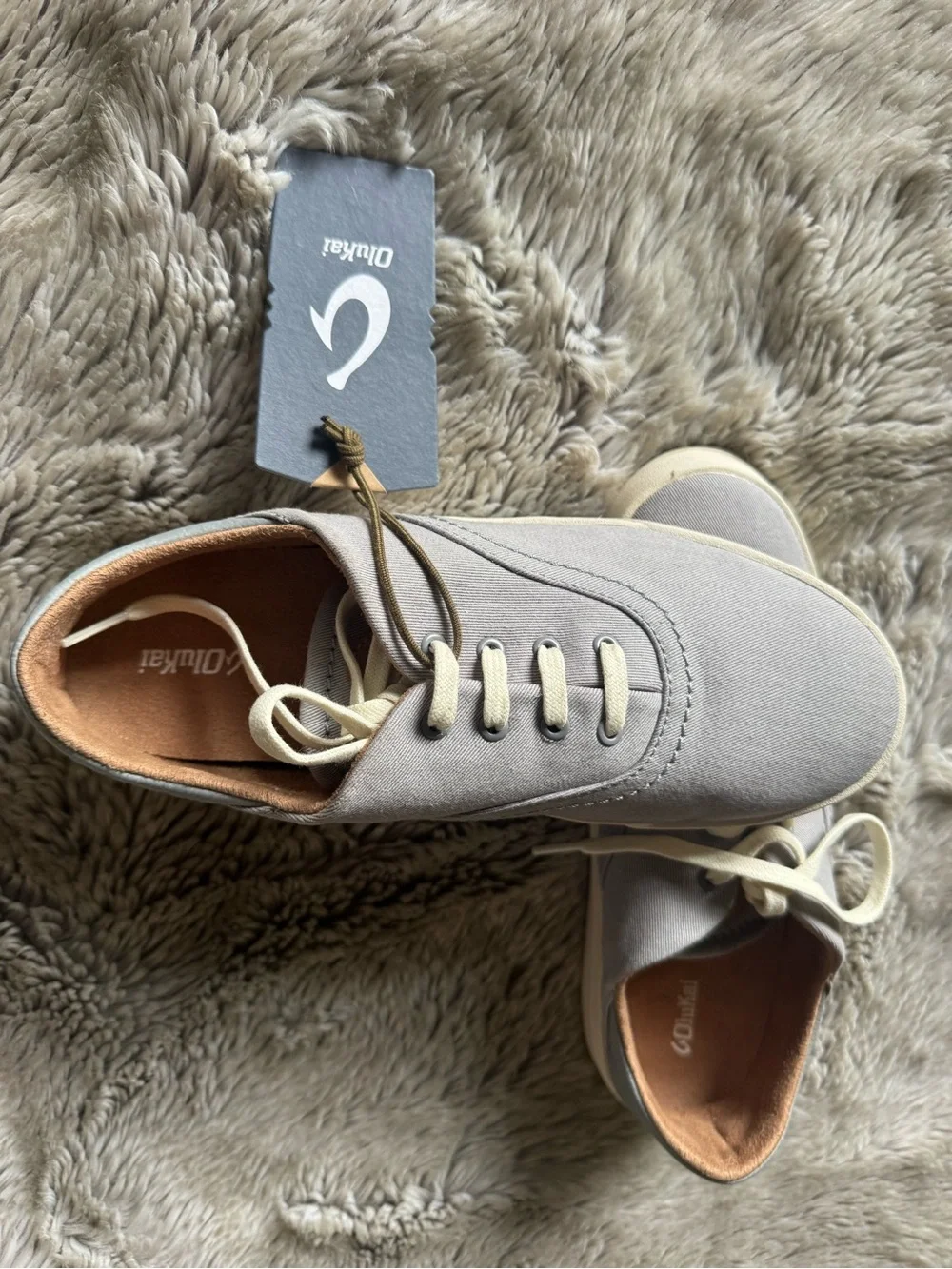 OluKai Kohu Women's Light Gray Canvas Lace-Up Sneaker